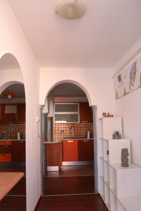Nona Lili Apartment Izola Exterior foto